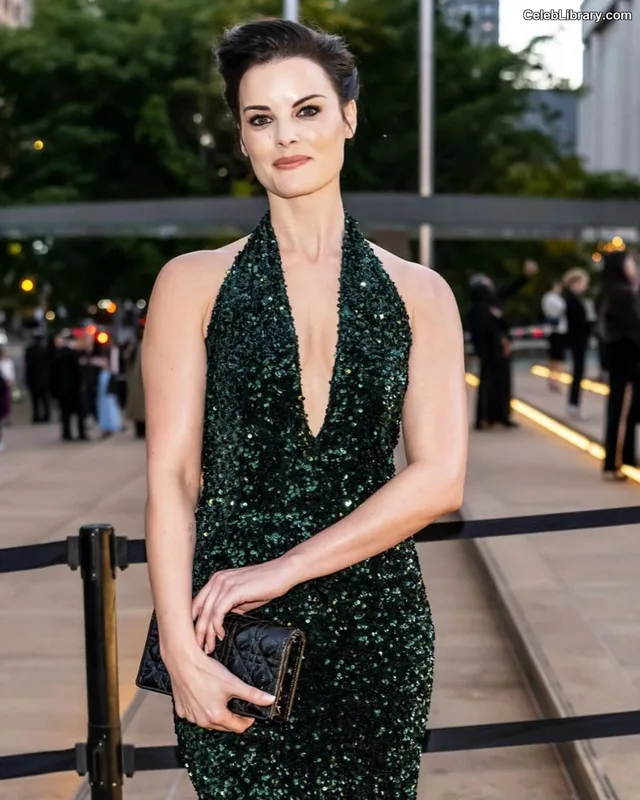 Jaimie Alexander photo 13 of 292