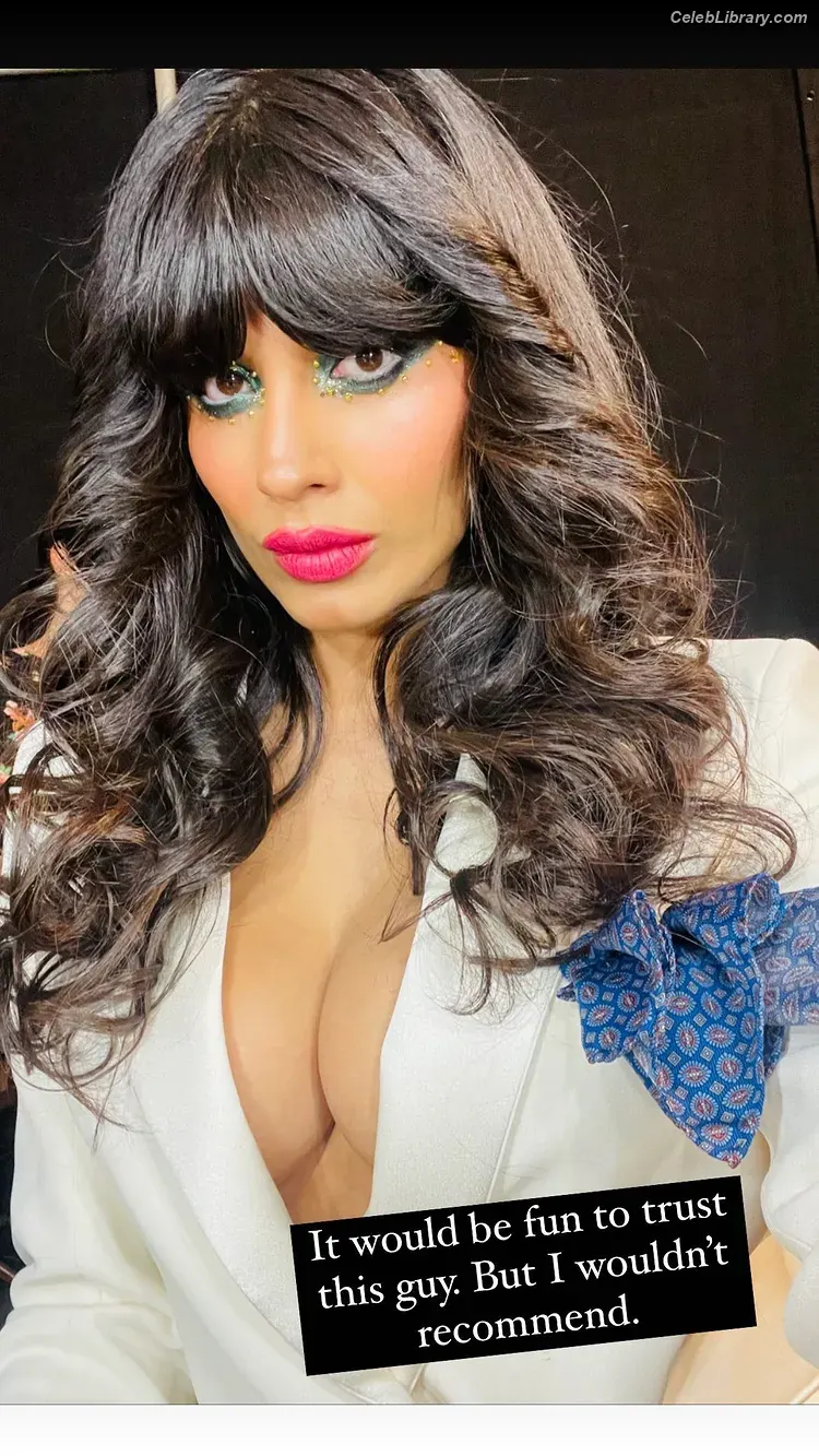Jameela Jamil photo 9 of 282