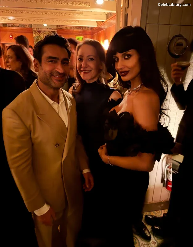 Jameela Jamil photo 23 of 283