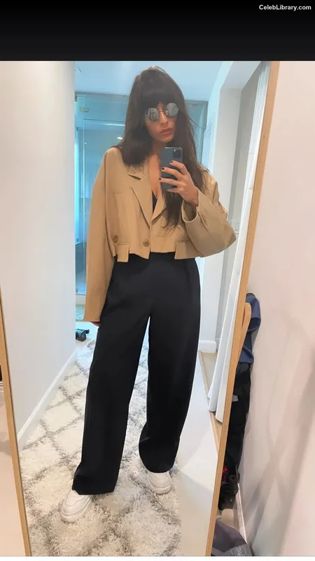 Jameela Jamil photo 3 of 283