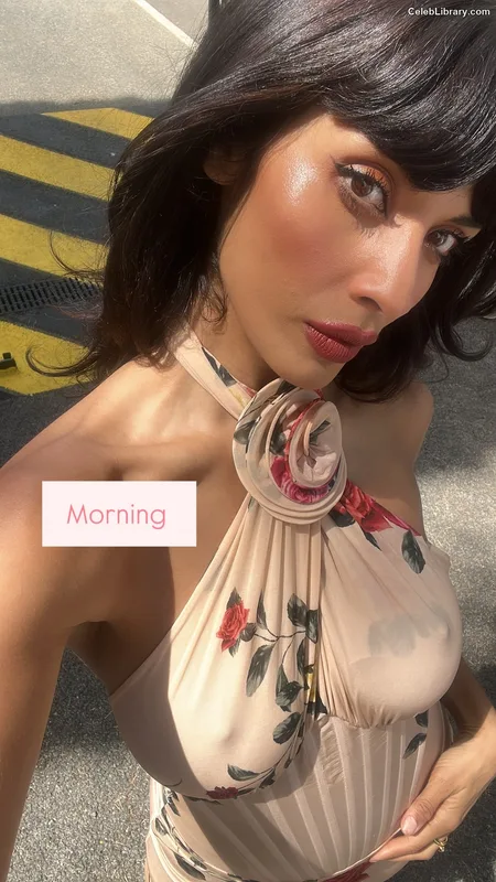 Jameela Jamil photo 14 of 283