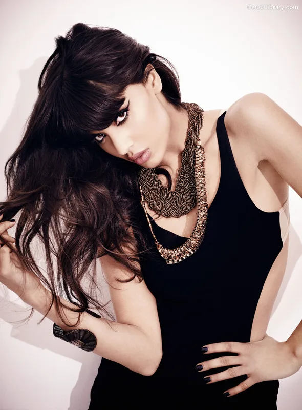 Jameela Jamil photo 24 of 283