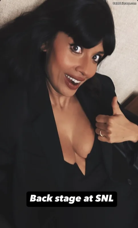 Jameela Jamil photo 5 of 283