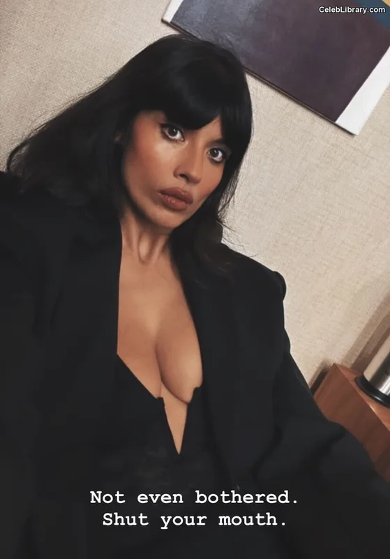 Jameela Jamil photo 7 of 283