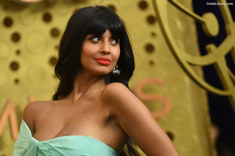 Jameela Jamil photo 2 of 283