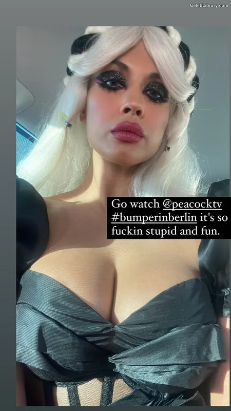 Jameela Jamil photo 24 of 283