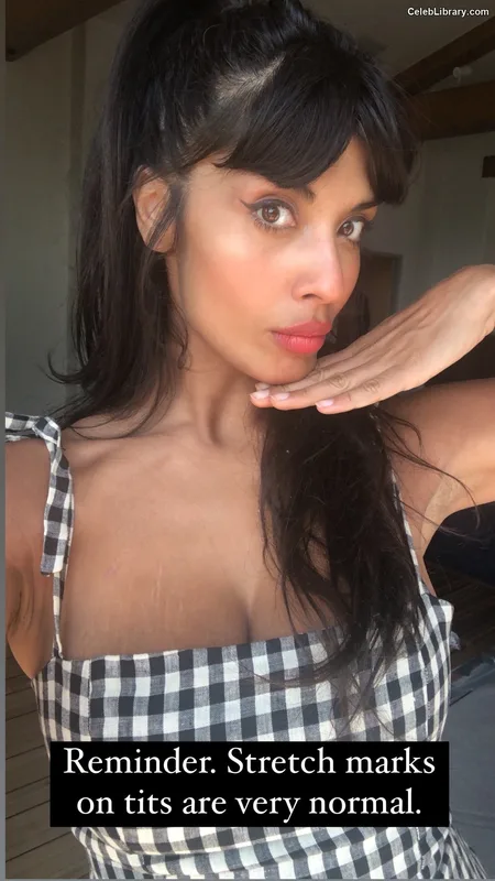 Jameela Jamil photo 5 of 283