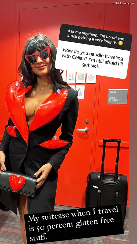 Jameela Jamil photo 10 of 283
