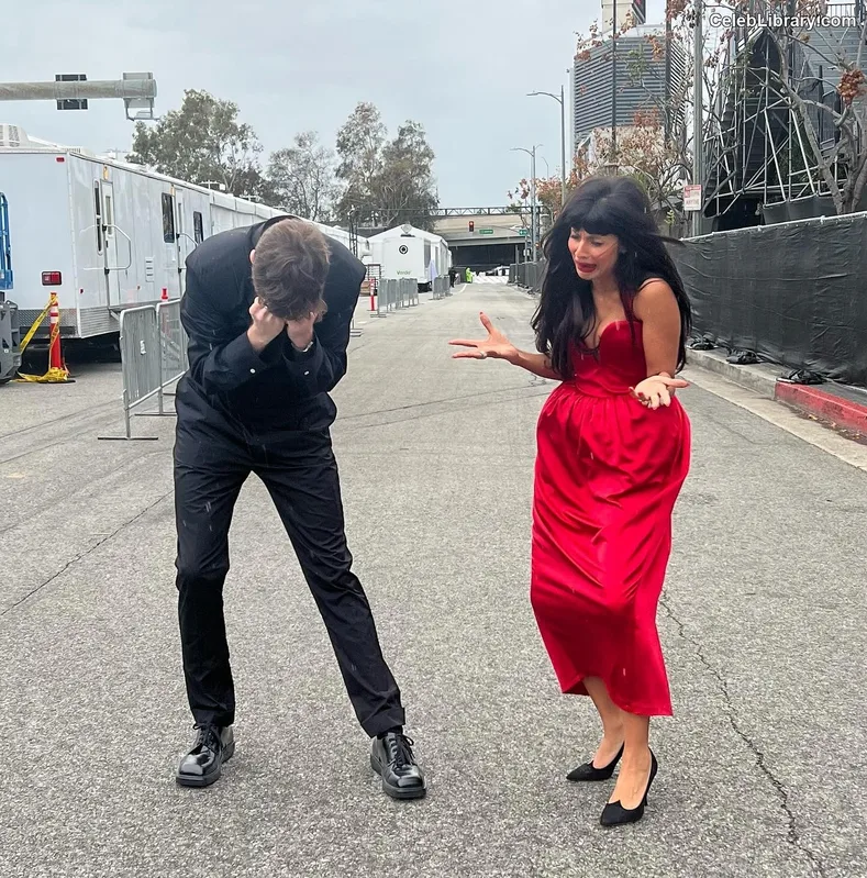 Jameela Jamil photo 2 of 283