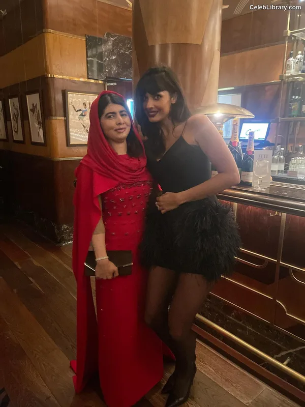 Jameela Jamil photo 14 of 283