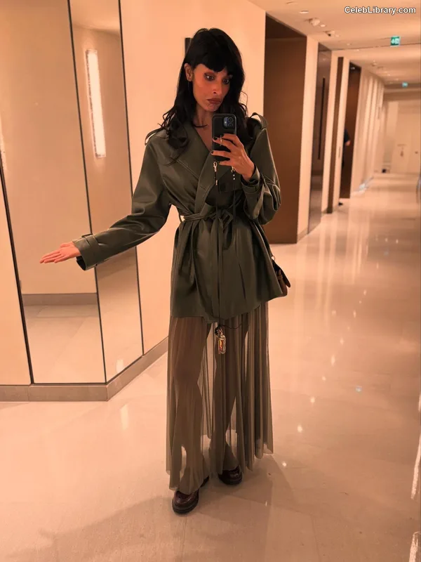 Jameela Jamil photo 20 of 283