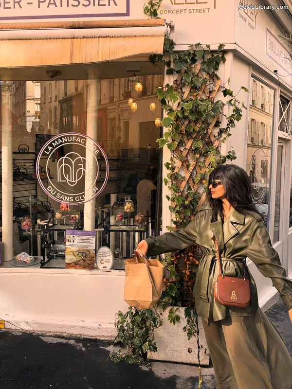 Jameela Jamil photo 23 of 283