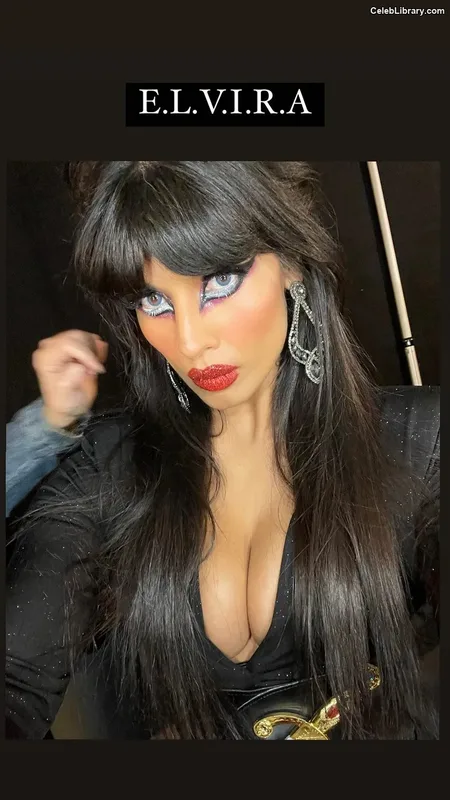Jameela Jamil photo 15 of 283