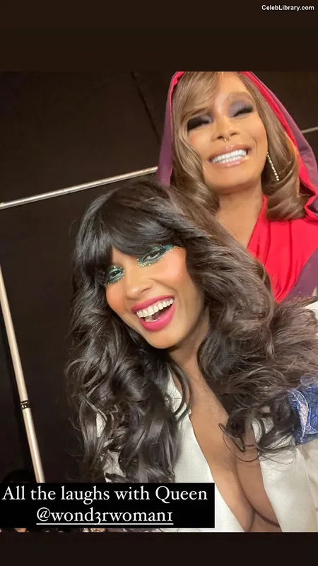 Jameela Jamil photo 22 of 283