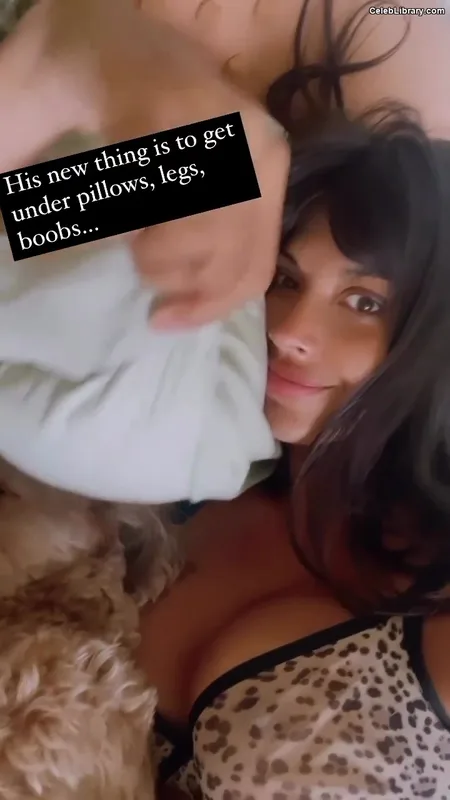 Jameela Jamil photo 2 of 283