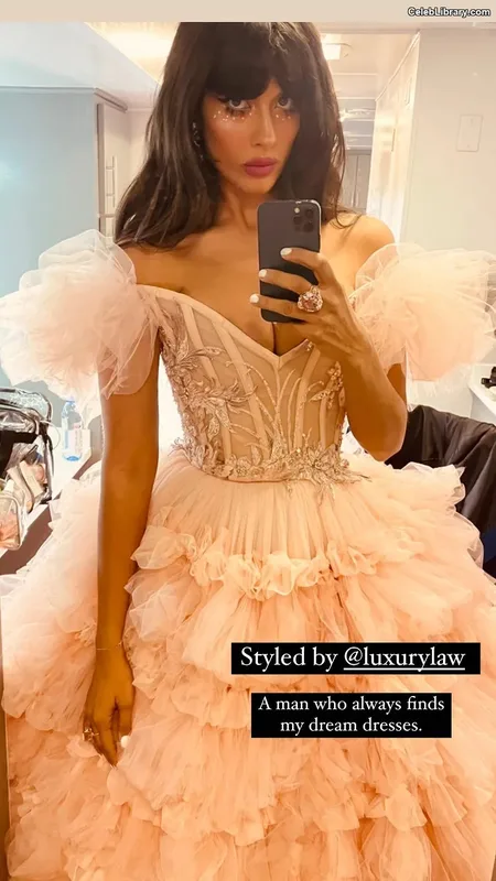 Jameela Jamil photo 5 of 283