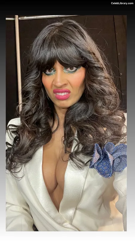 Jameela Jamil photo 8 of 283