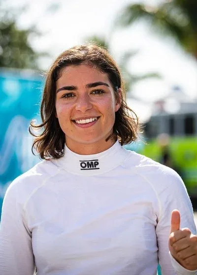 Jamie Chadwick photo 1 of 30