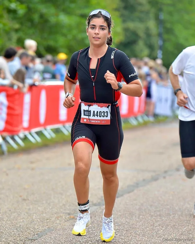 Jamie Chadwick photo 21 of 30