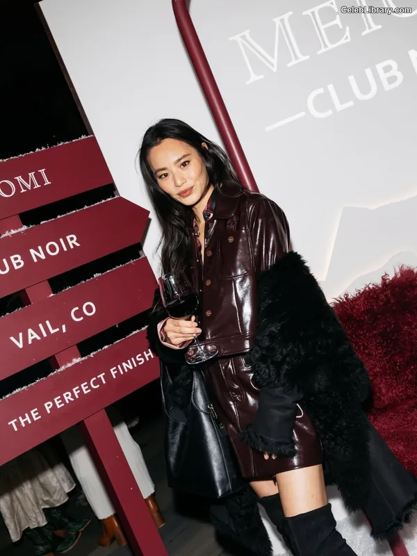 Jamie Chung photo 3 of 203