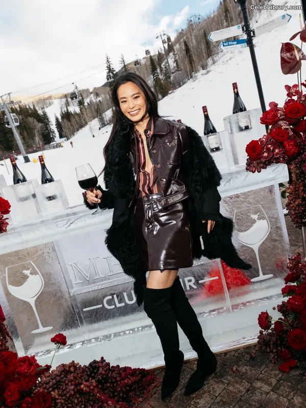 Jamie Chung photo 4 of 203