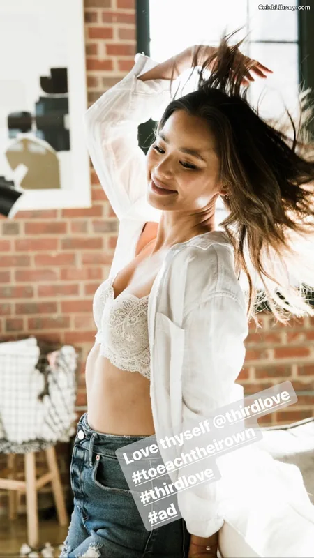 Jamie Chung photo 6 of 203