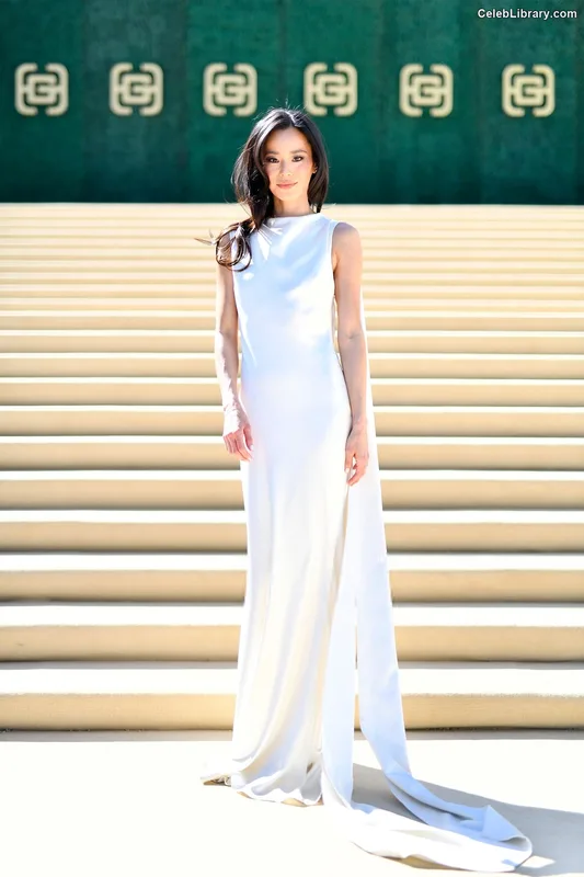 Jamie Chung photo 8 of 203