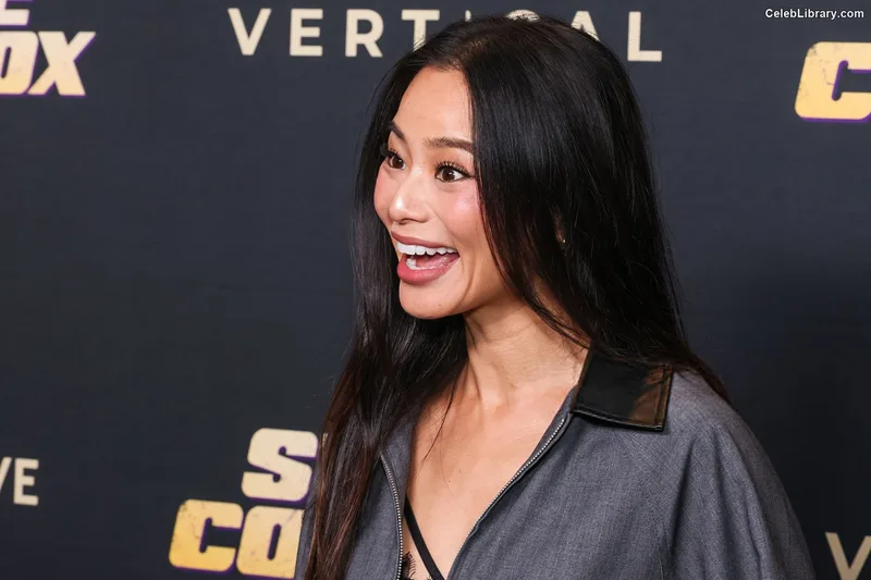 Jamie Chung photo 16 of 203