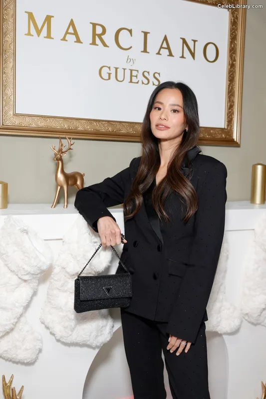 Jamie Chung photo 3 of 203