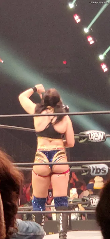 Jamie Hayter photo 18 of 432