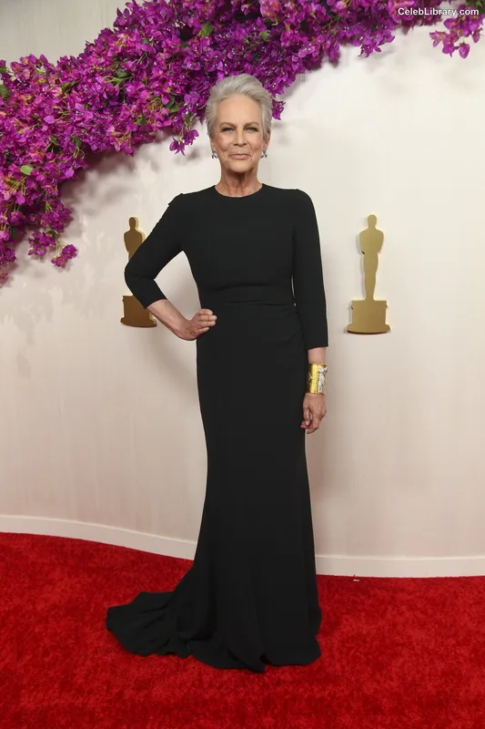 Jamie Lee Curtis photo 10 of 187