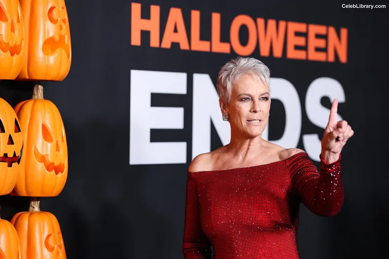 Jamie Lee Curtis photo 10 of 187