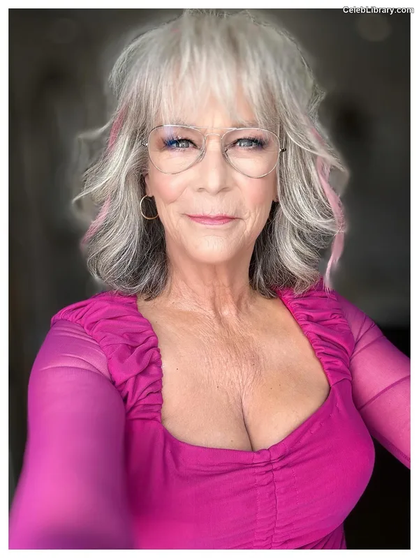 Jamie Lee Curtis photo 5 of 187