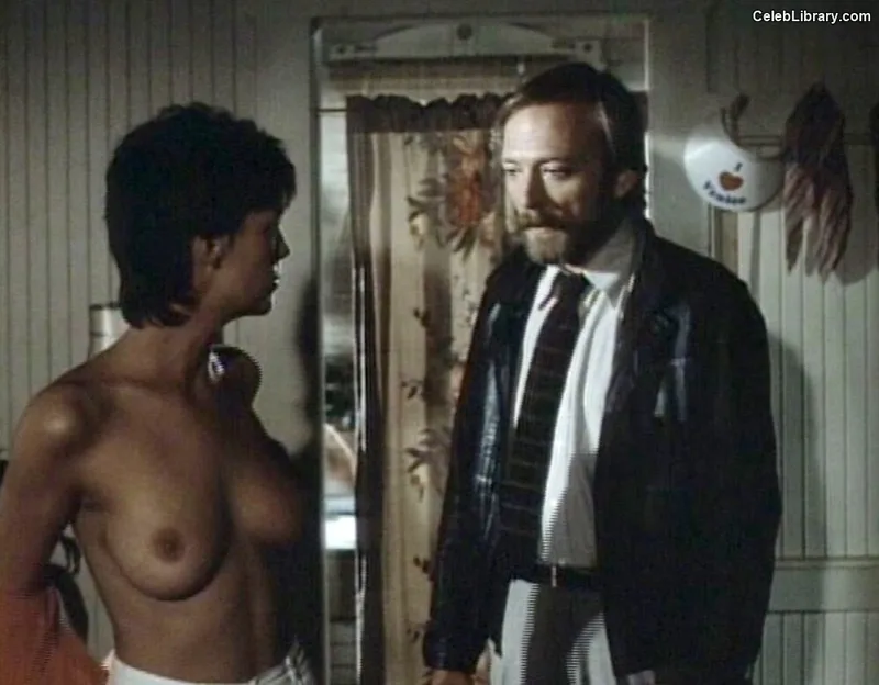 Jamie Lee Curtis photo 17 of 187