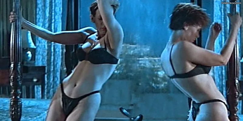 Jamie Lee Curtis photo 4 of 187