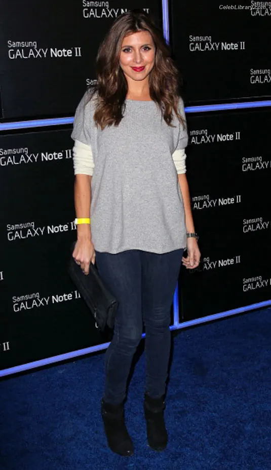 Jamie-Lynn Sigler photo 6 of 156