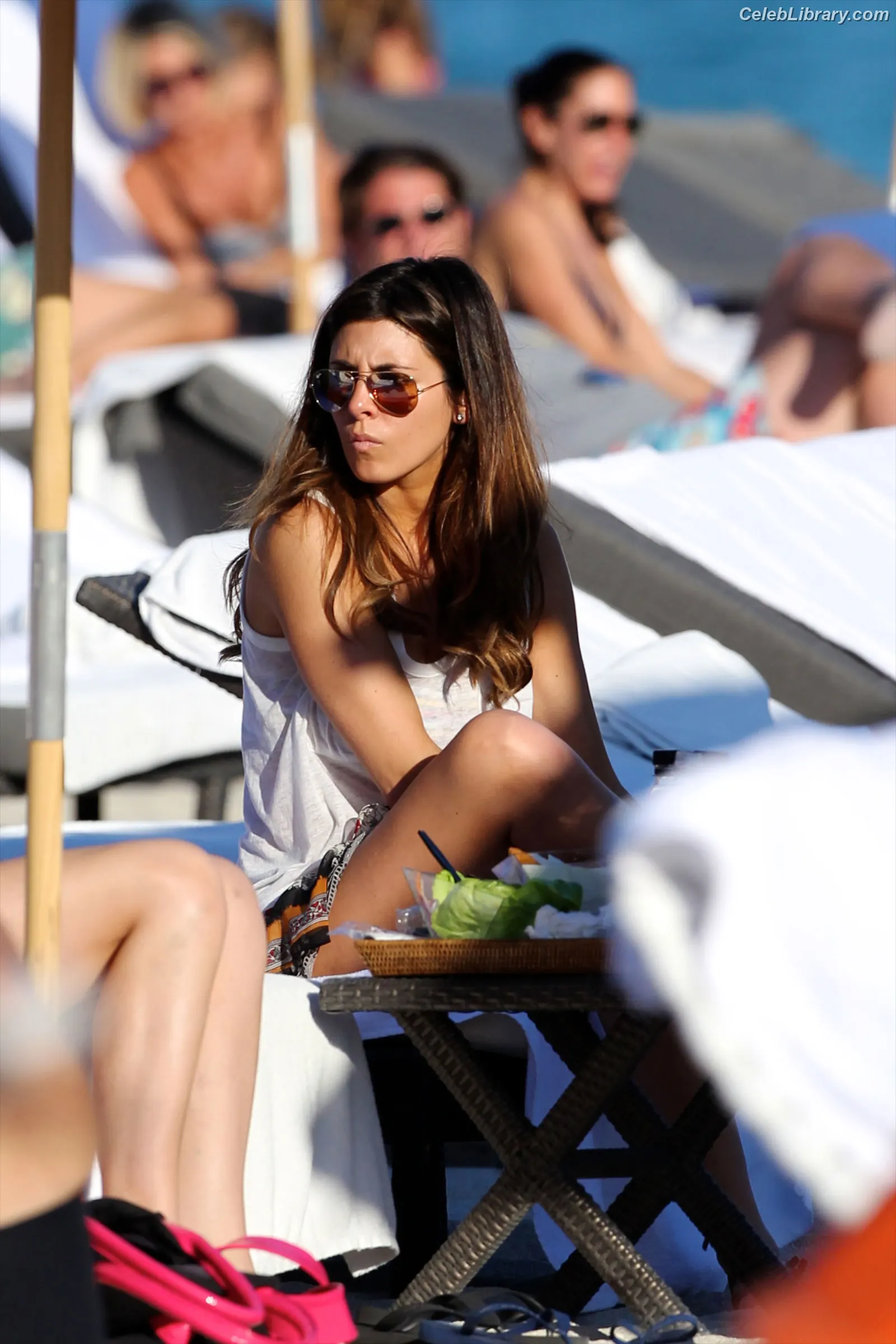 Jamie-Lynn Sigler photo 16 of 156