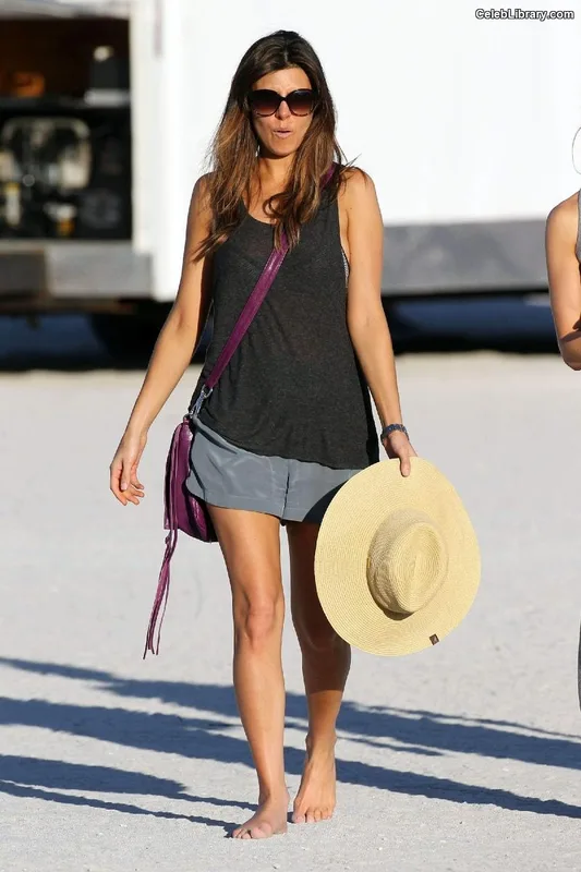 Jamie-Lynn Sigler photo 13 of 154