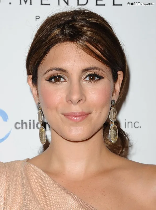 Jamie-Lynn Sigler photo 3 of 154