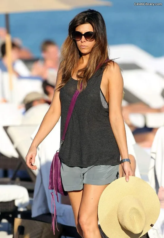 Jamie-Lynn Sigler photo 12 of 154