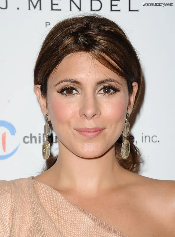 Jamie-Lynn Sigler photo 17 of 154