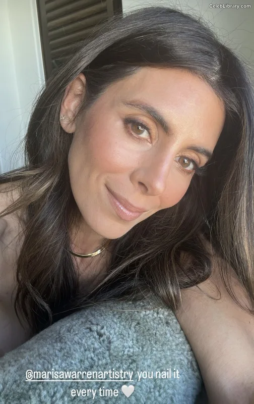 Jamie-Lynn Sigler photo 2 of 154