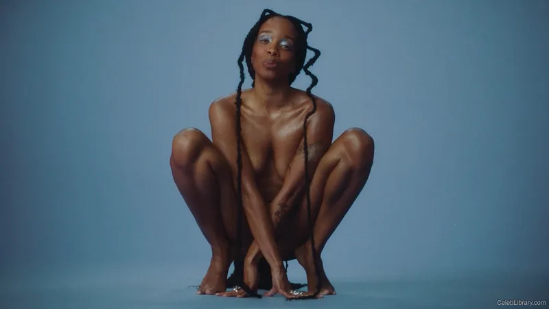 Jamila Woods photo 3 of 16