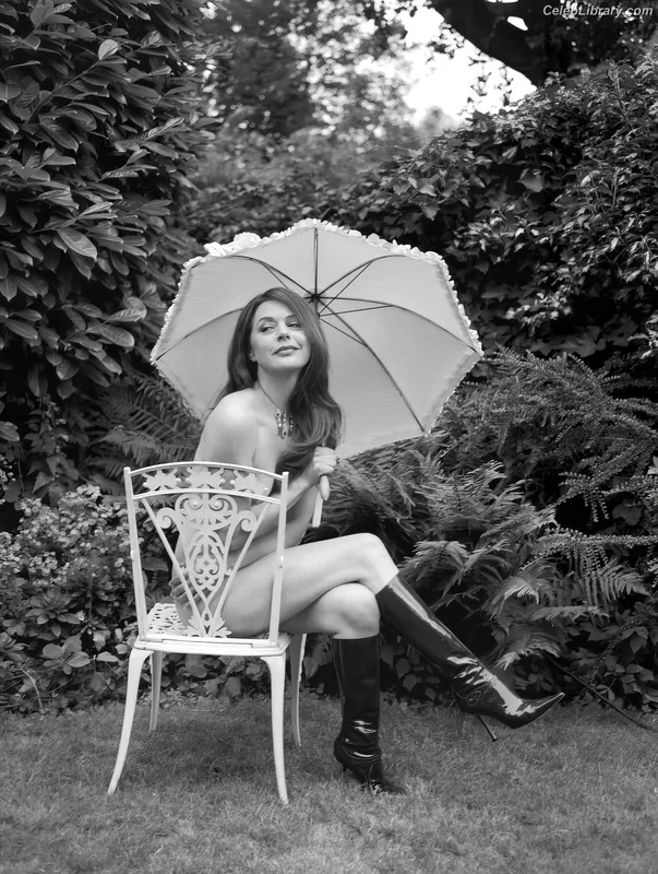 Jane Leeves photo 8 of 9