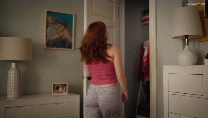 Jane Levy photo 20 of 190