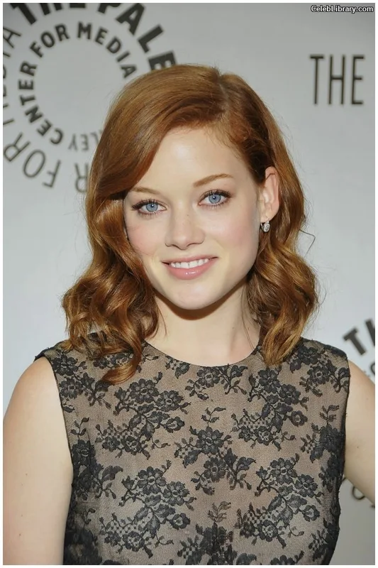 Jane Levy photo 1 of 186