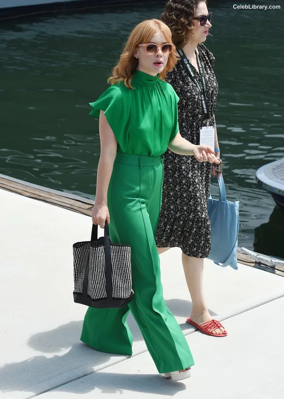 Jane Levy photo 4 of 186