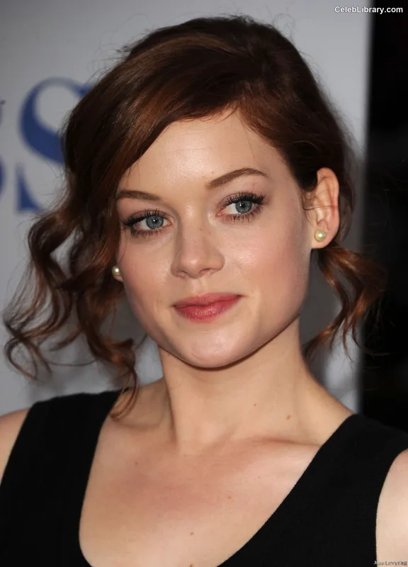 Jane Levy photo 13 of 186