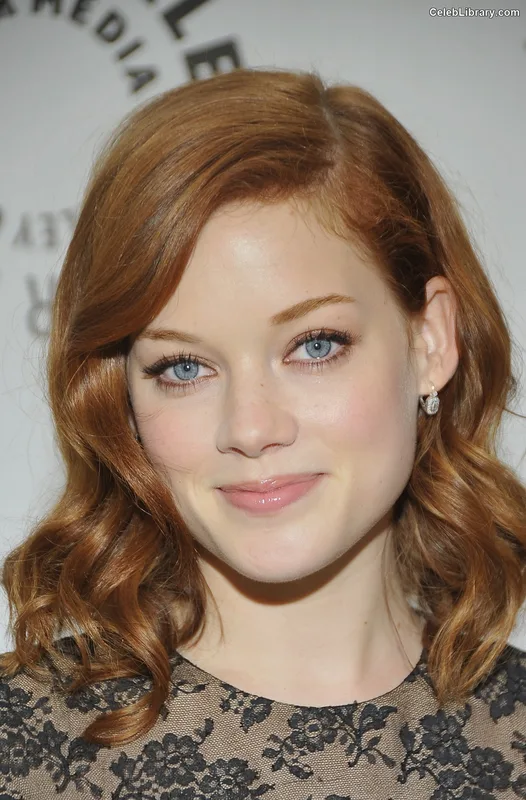 Jane Levy photo 24 of 186