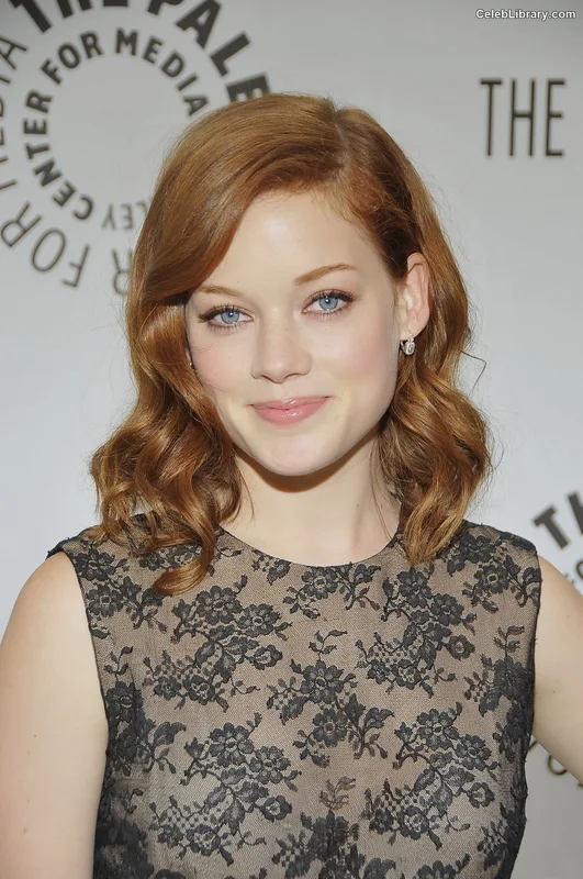 Jane Levy photo 1 of 186